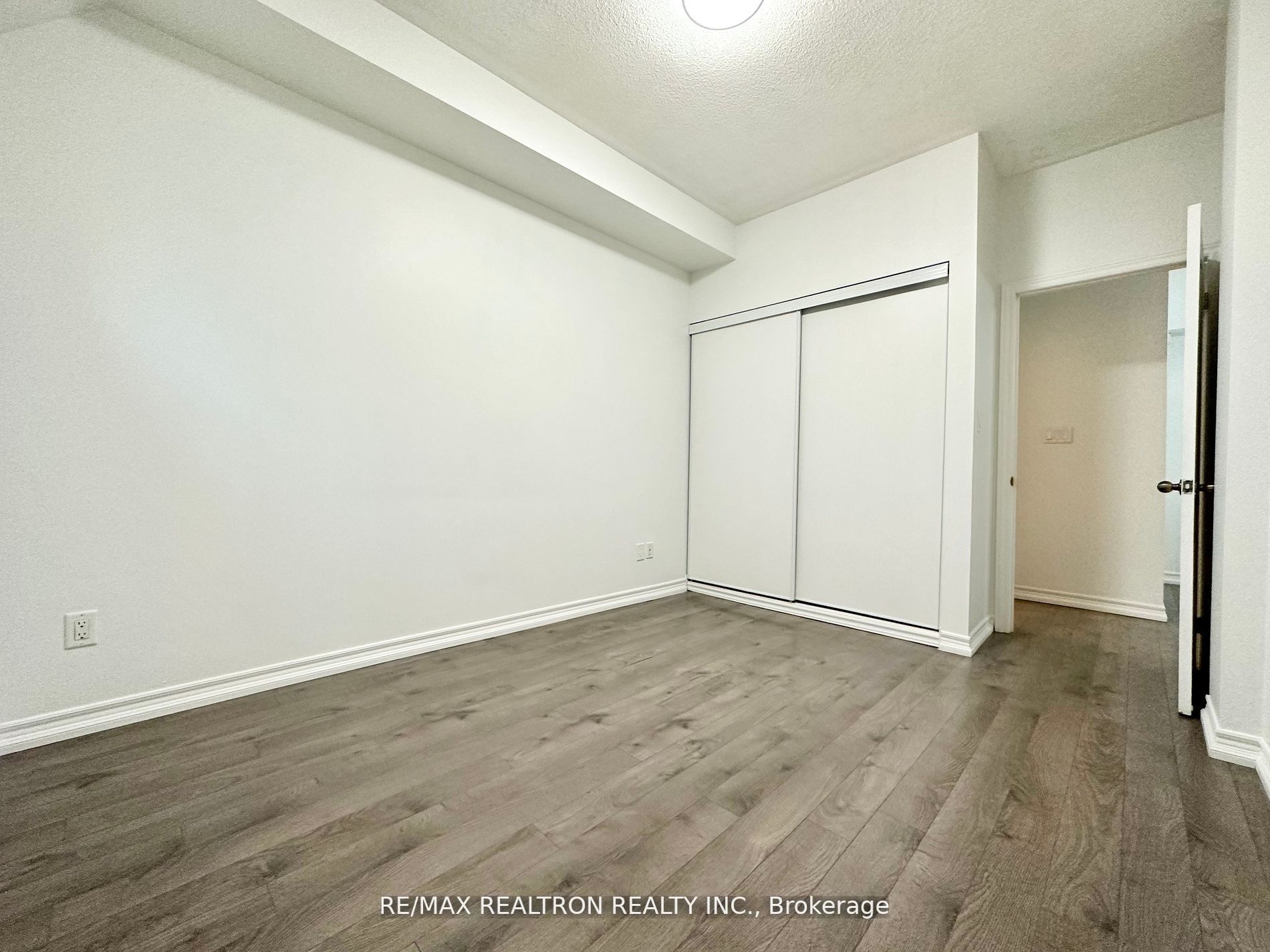 1496 Victoria Park Ave, #119