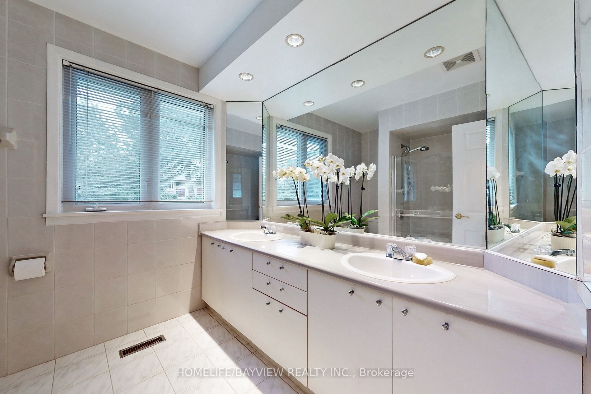 2 Fleming Dr