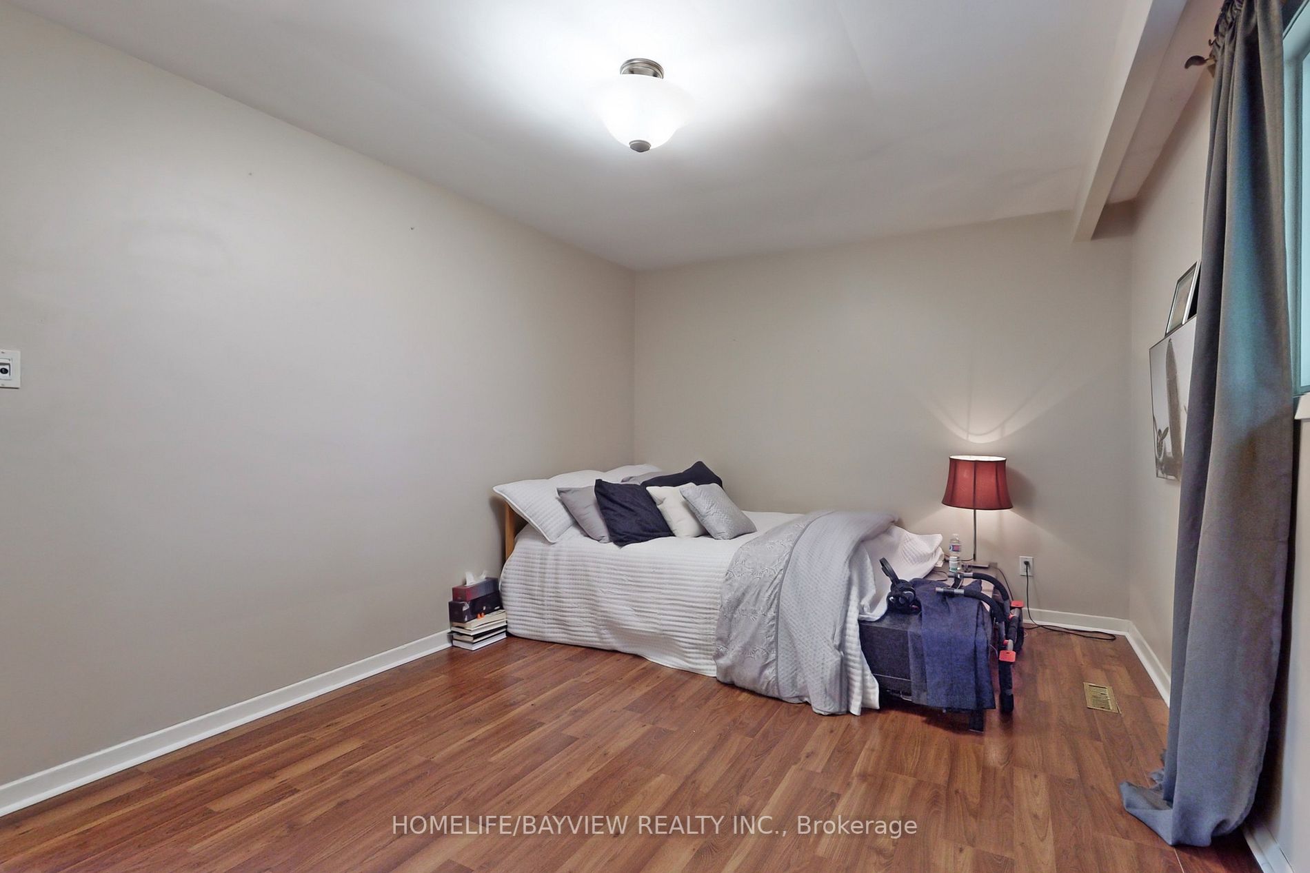 2 Fleming Dr