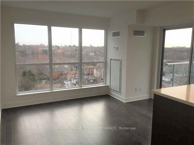 58 Orchard View Blvd, #902
