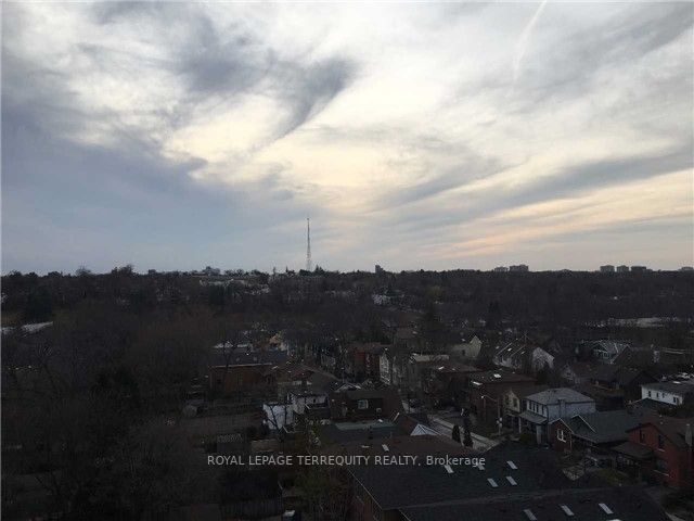 58 Orchard View Blvd, #902