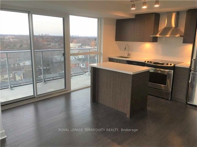 58 Orchard View Blvd, #902