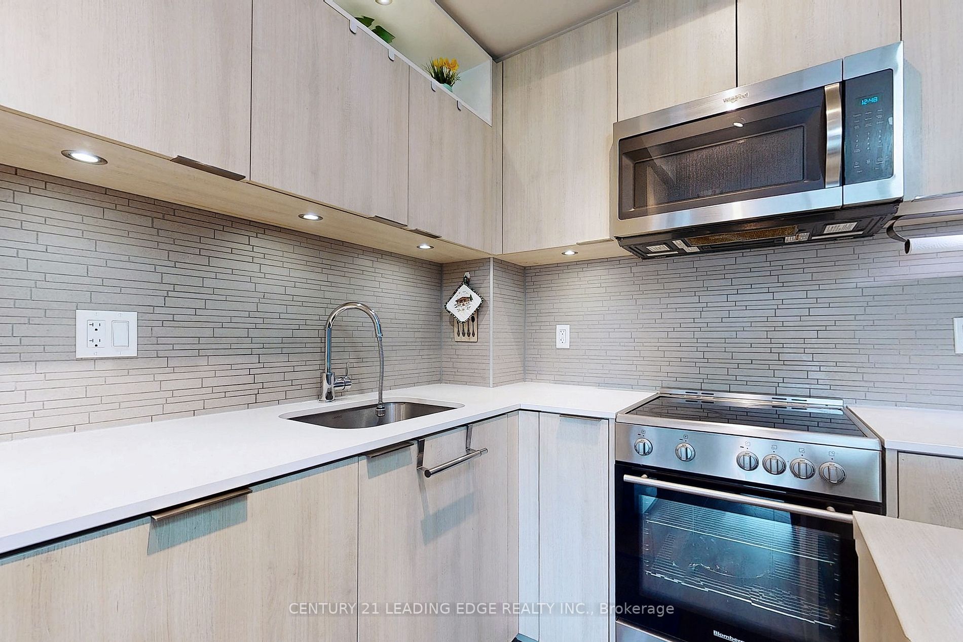 50 Forest Manor Rd, #1705