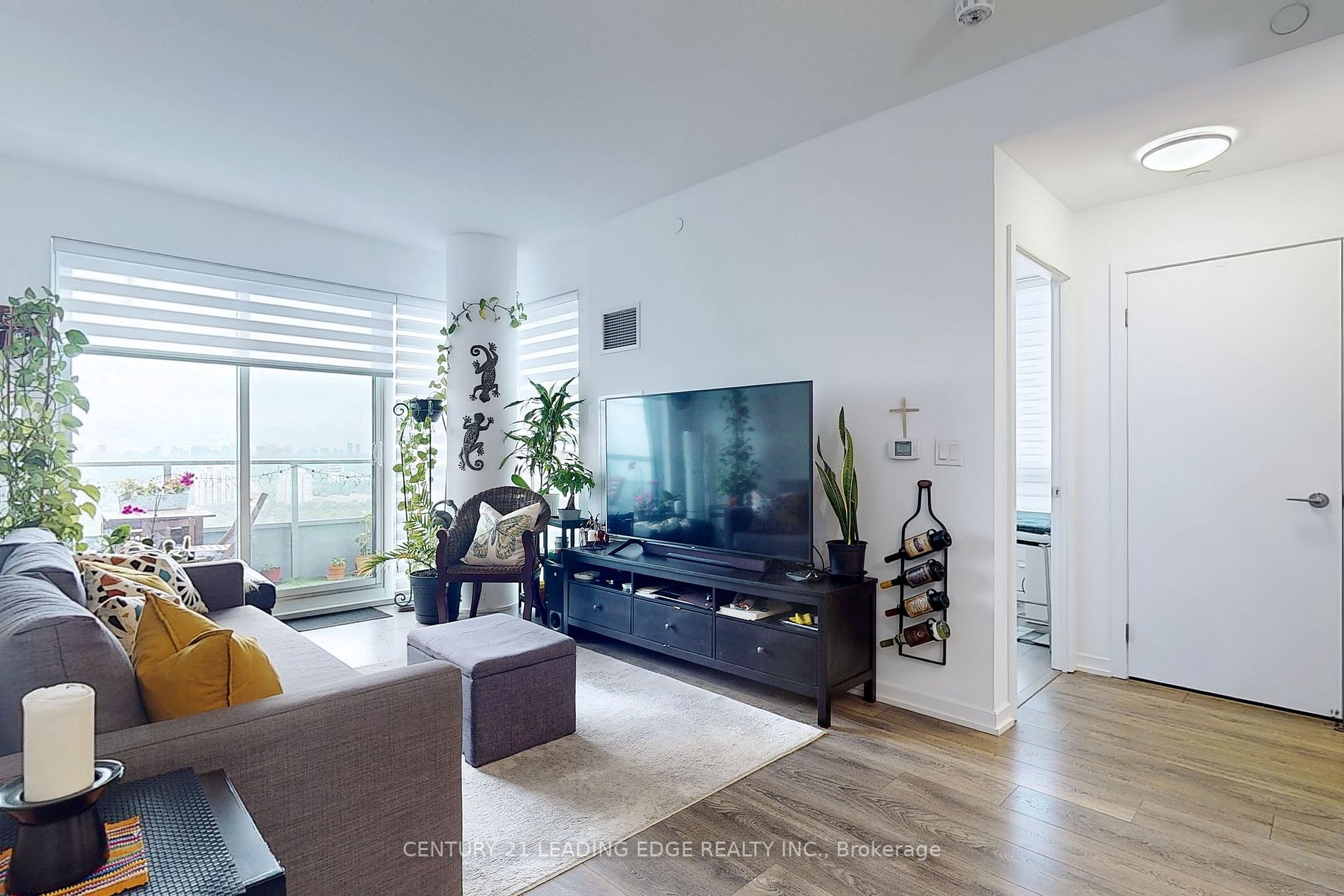 50 Forest Manor Rd, #1705