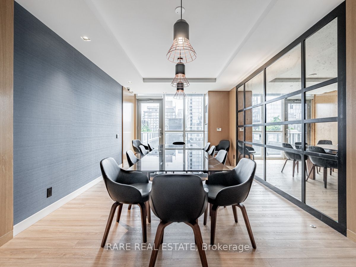 120 Parliament St, #1017