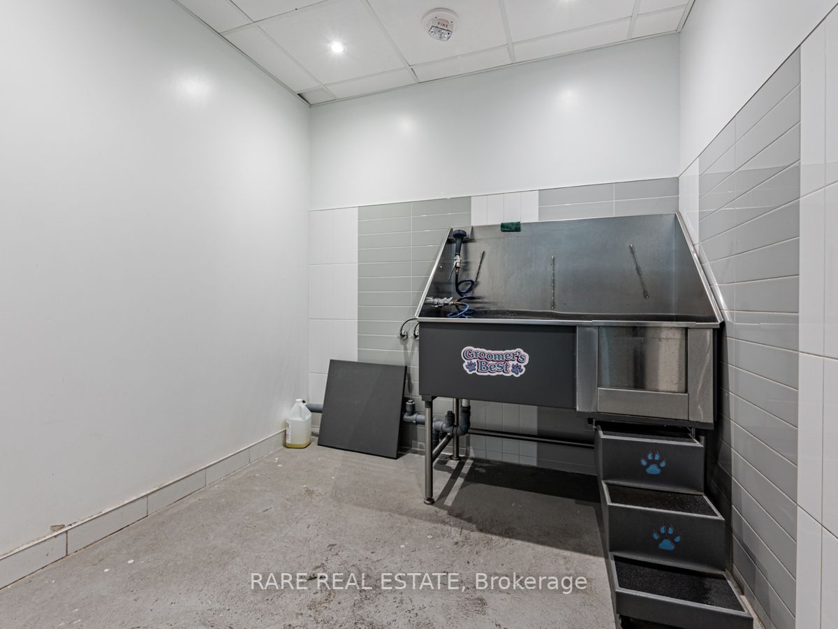 120 Parliament St, #1017