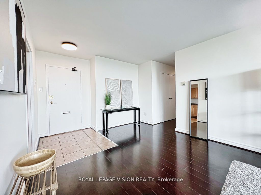 20 Forest Manor Rd, #1411
