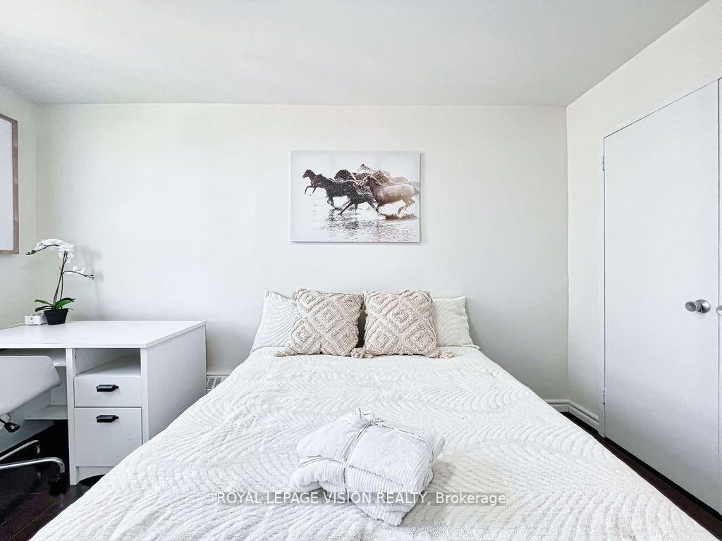 20 Forest Manor Rd, #1411