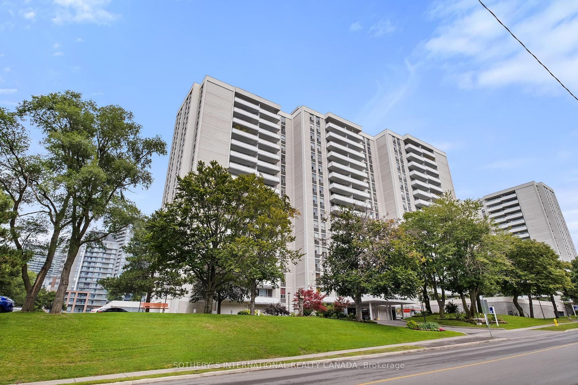 10 Parkway Forest Dr, #905