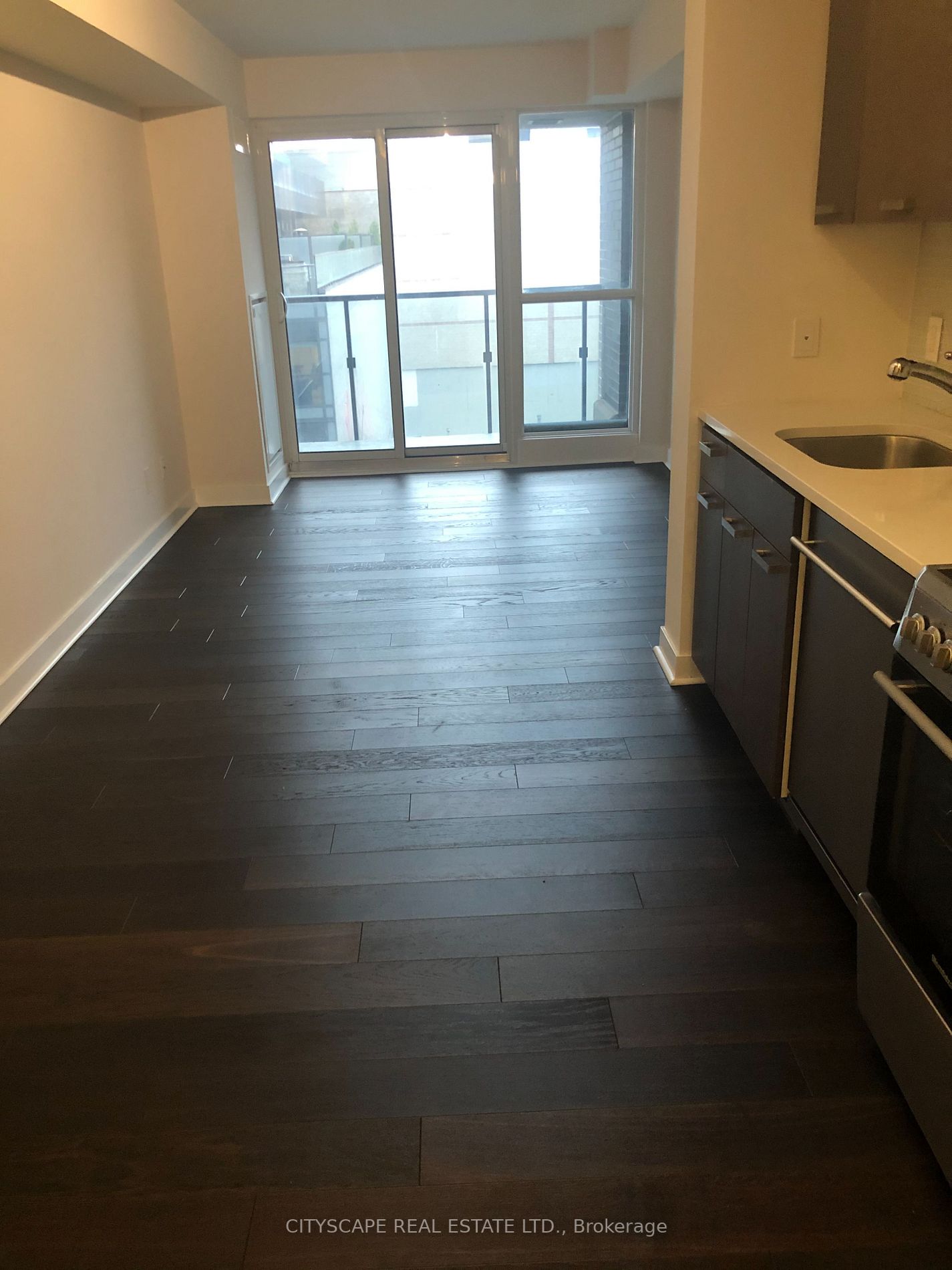 295 Adelaide St W, #801