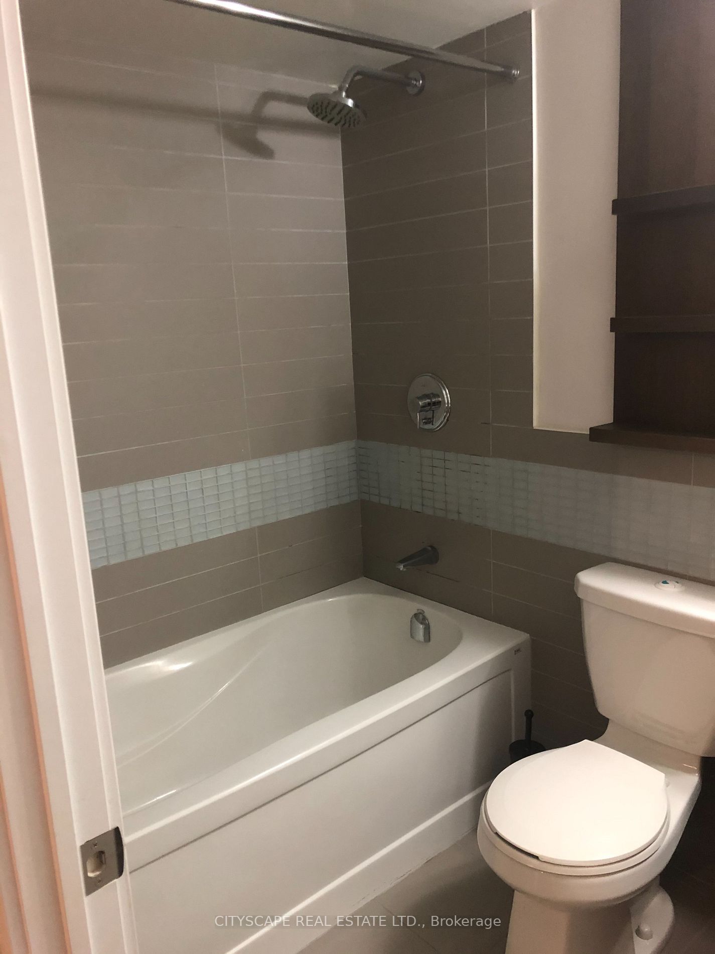295 Adelaide St W, #801