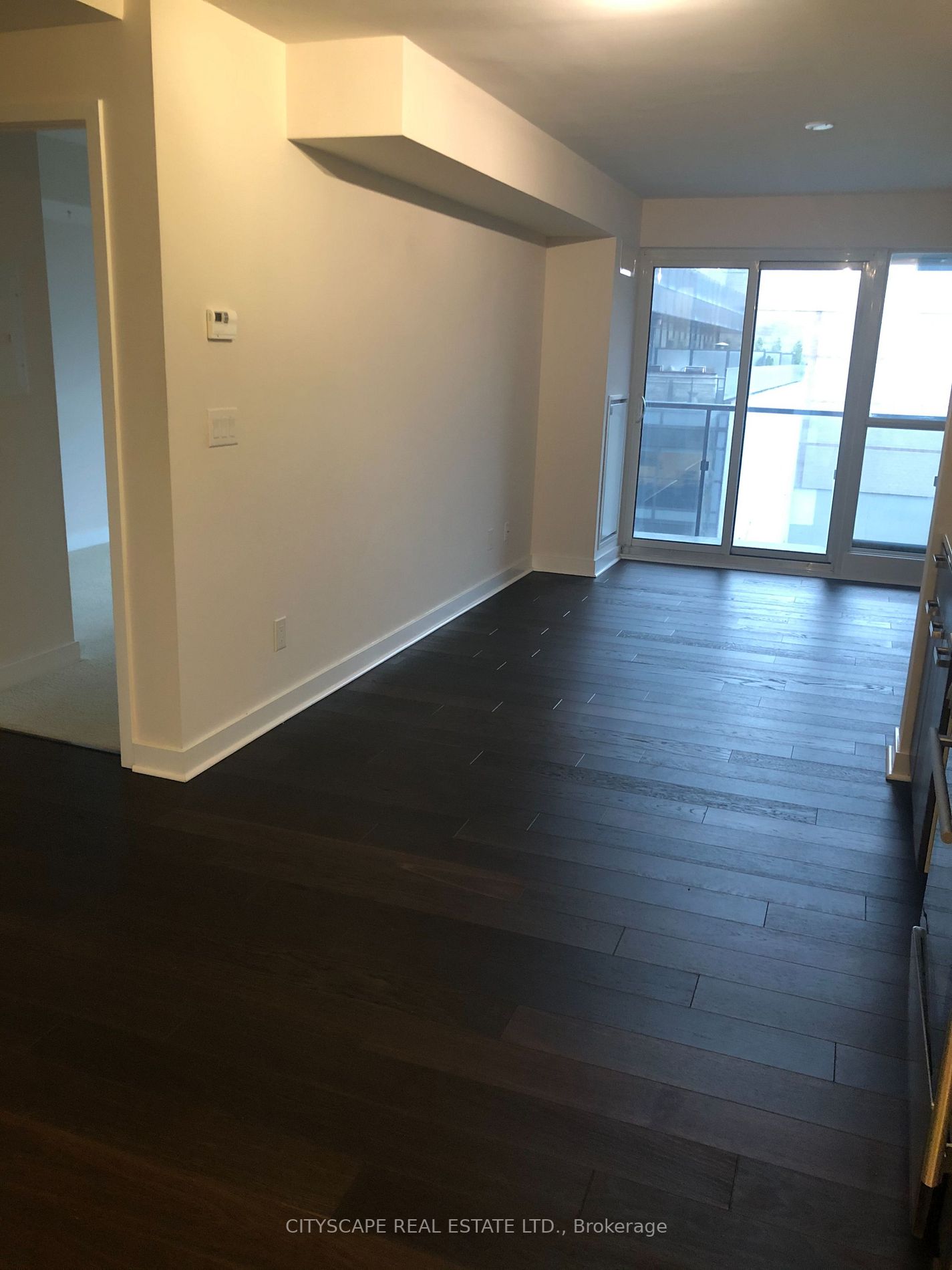 295 Adelaide St W, #801