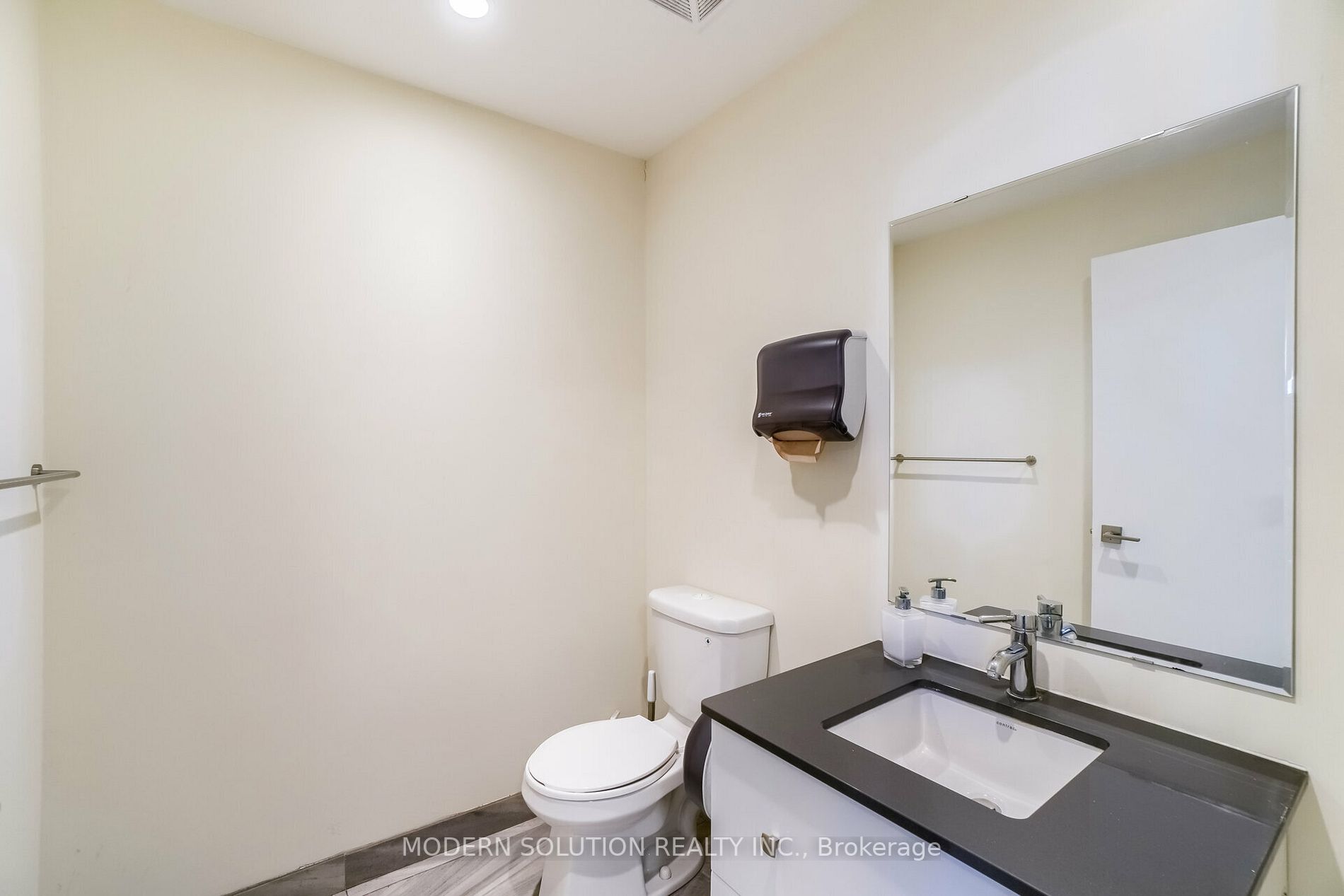 555 Wilson Ave W Ave, #E109