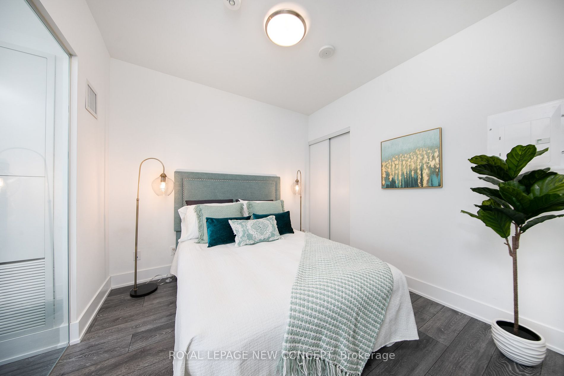 403 Church St, #710