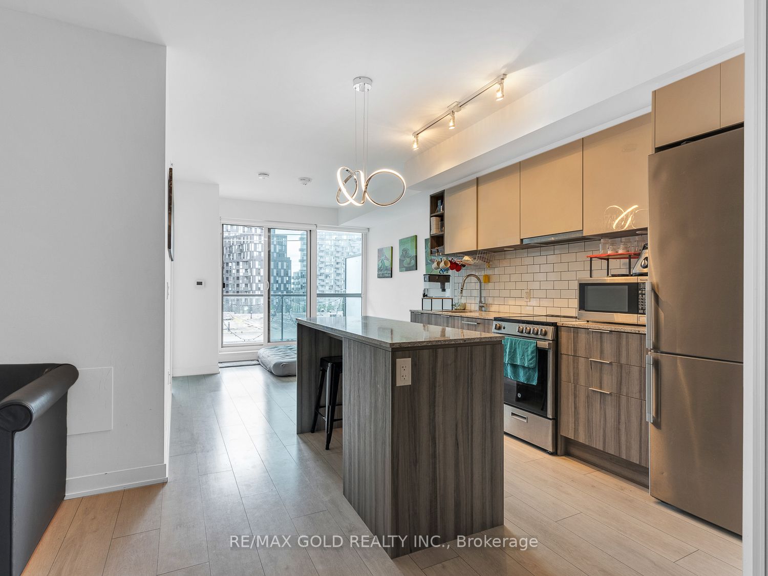 31 Tippett Rd, #453