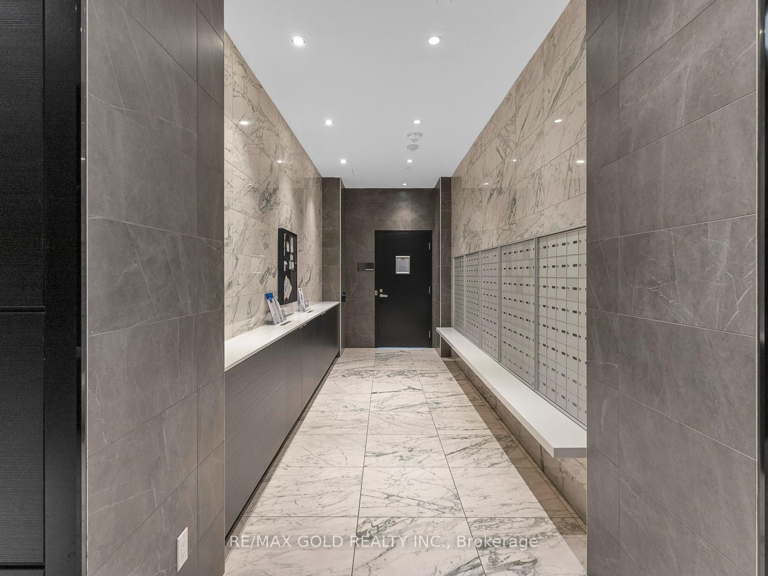 31 Tippett Rd, #453