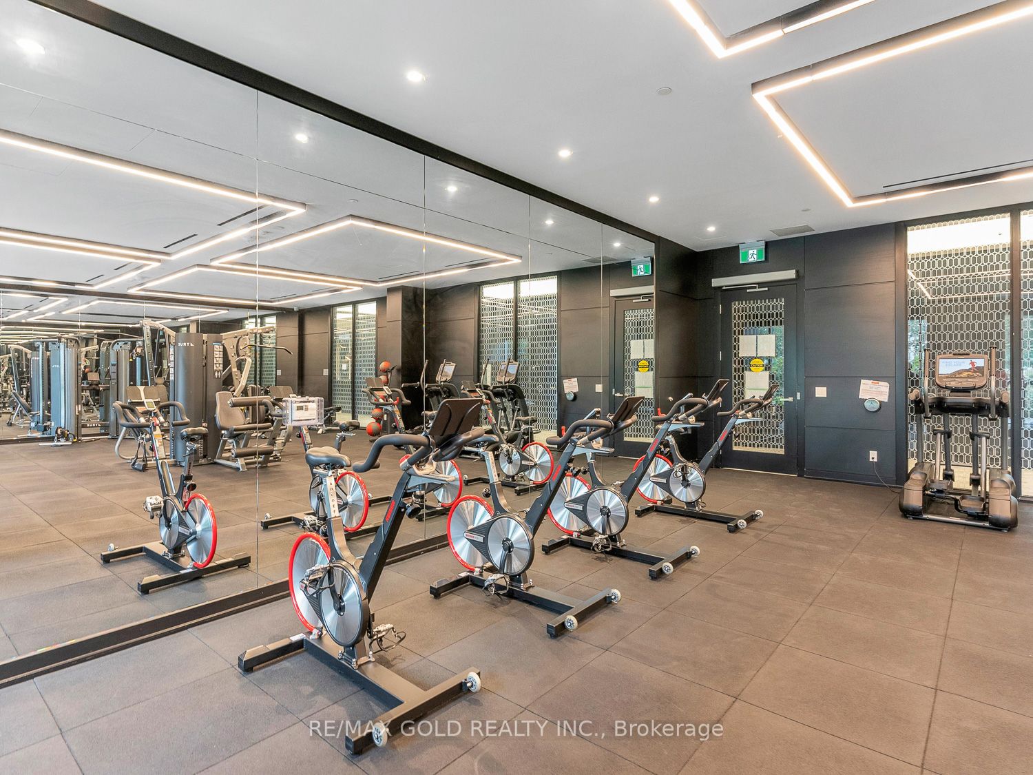 31 Tippett Rd, #453