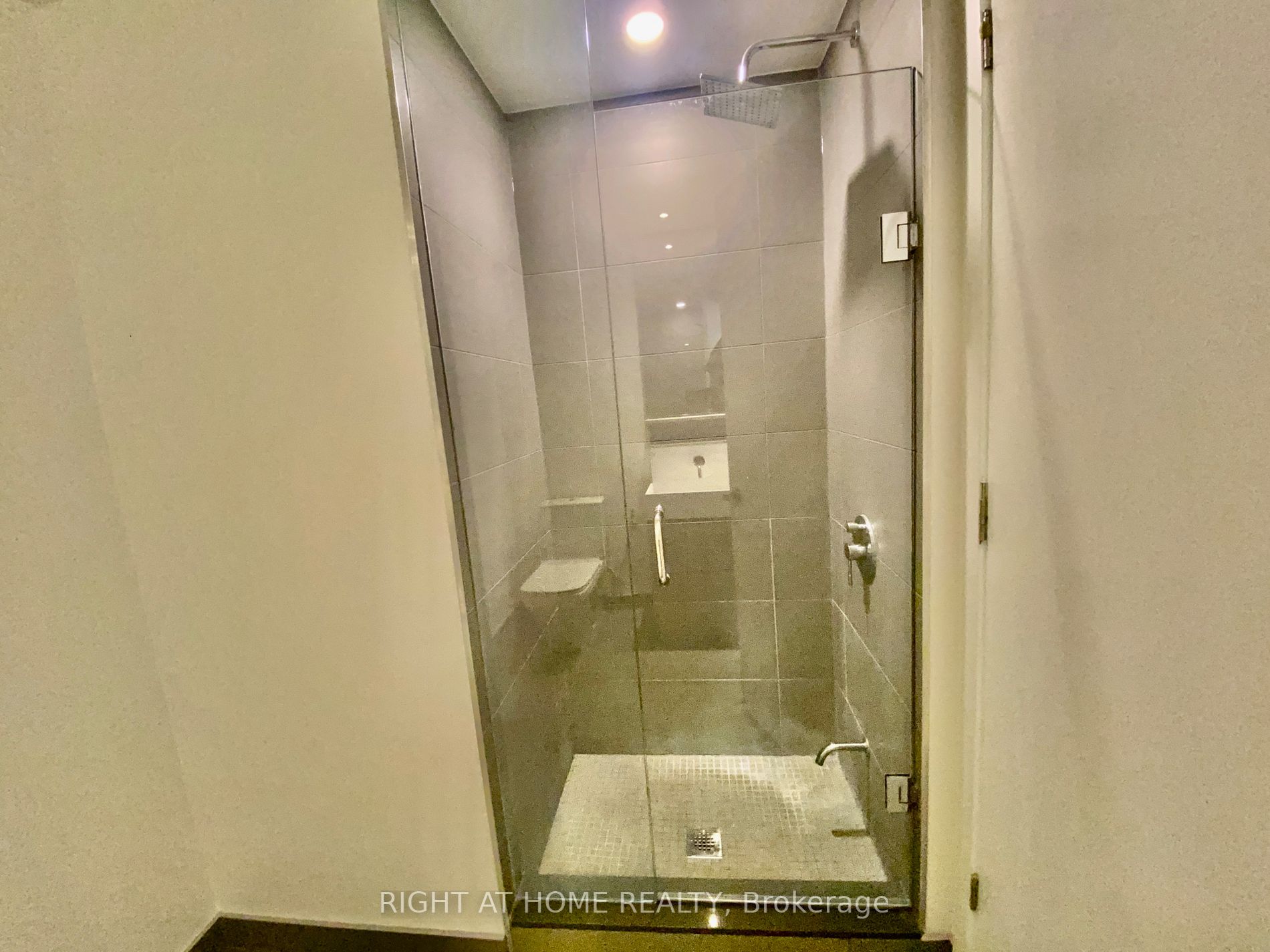 5 Soudan Ave, #2307