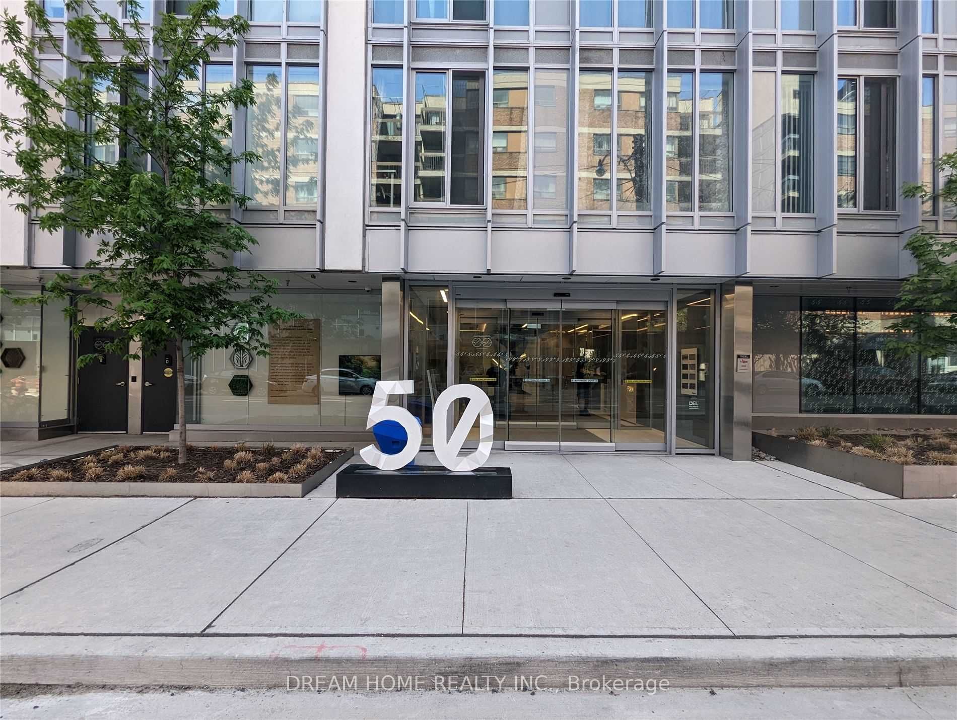50 Mccaul St, #414