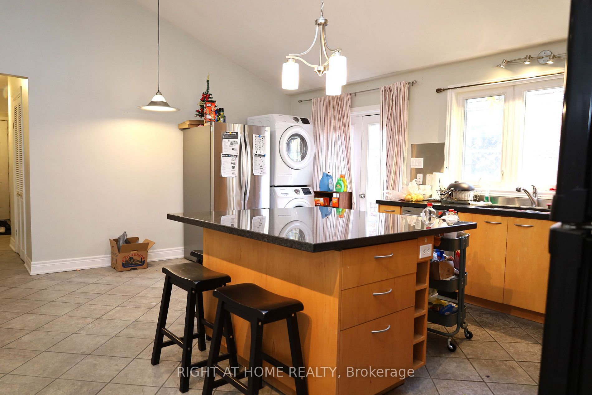 92 Harlandale Ave