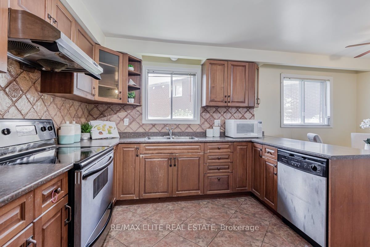 25 Navaho Dr