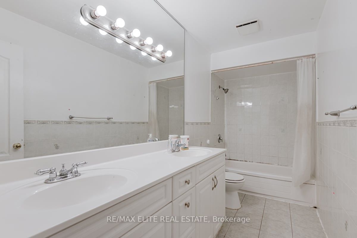 25 Navaho Dr