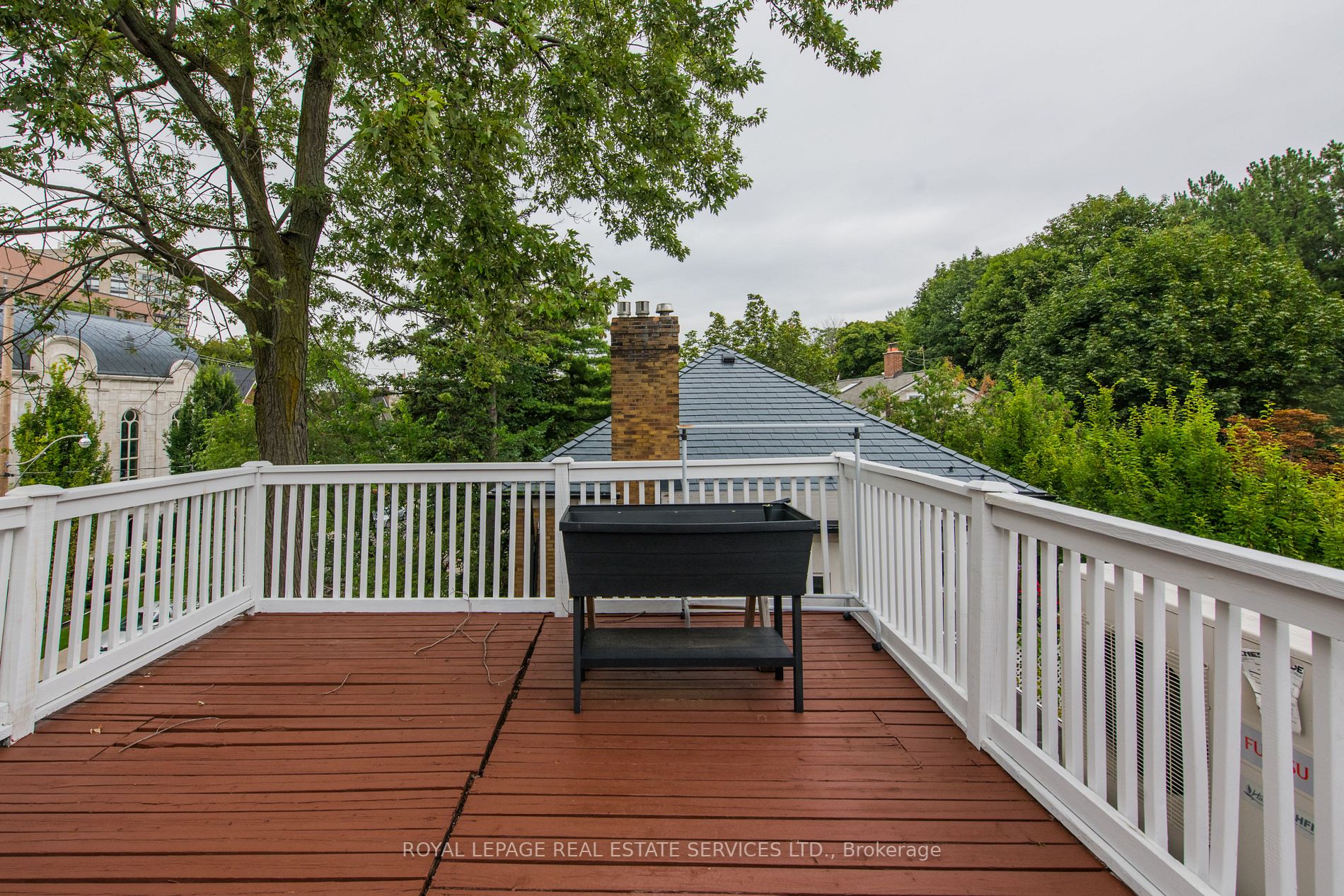 353 Spadina Rd, #3