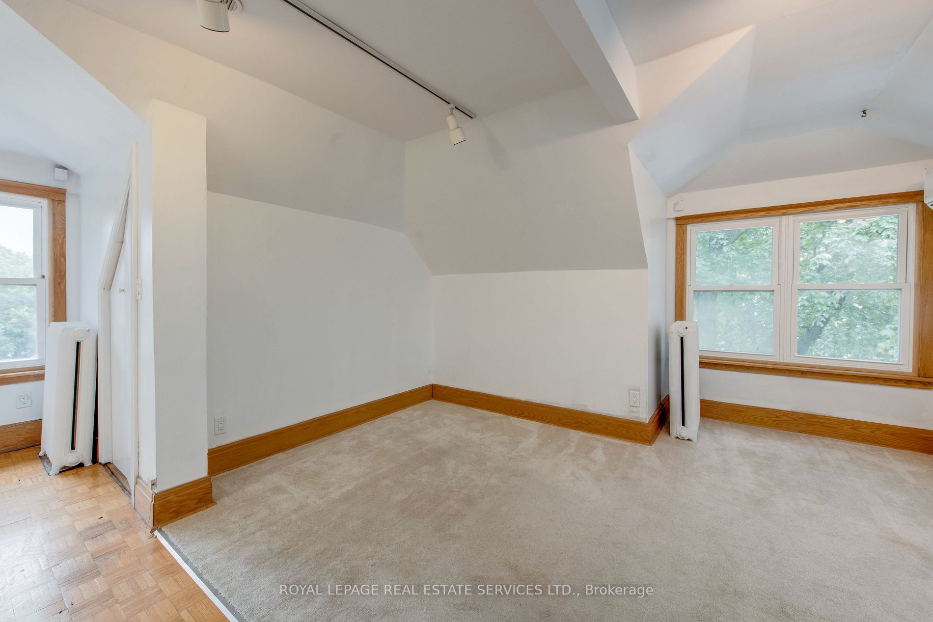 353 Spadina Rd, #3