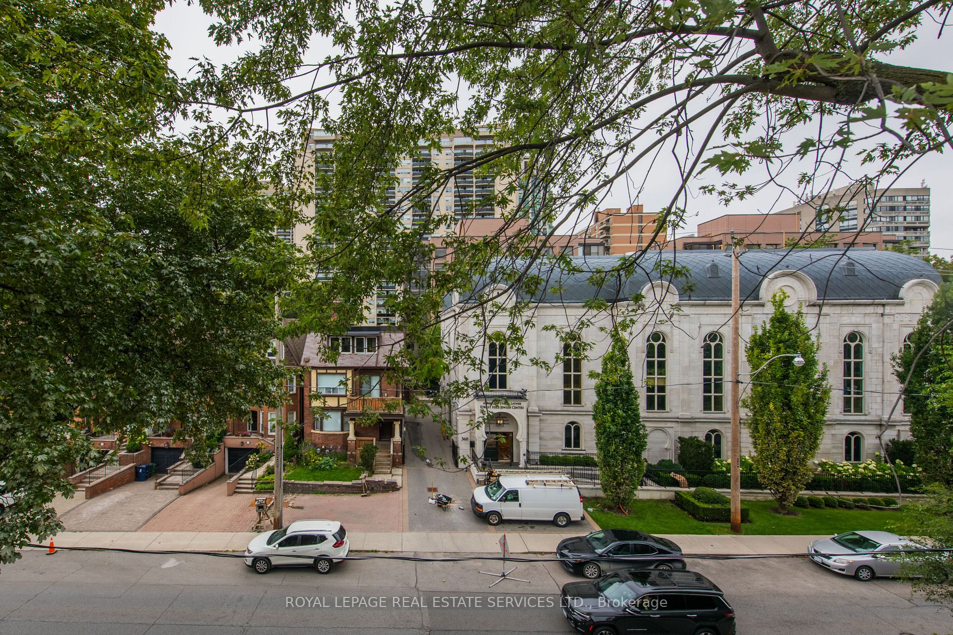 353 Spadina Rd, #3