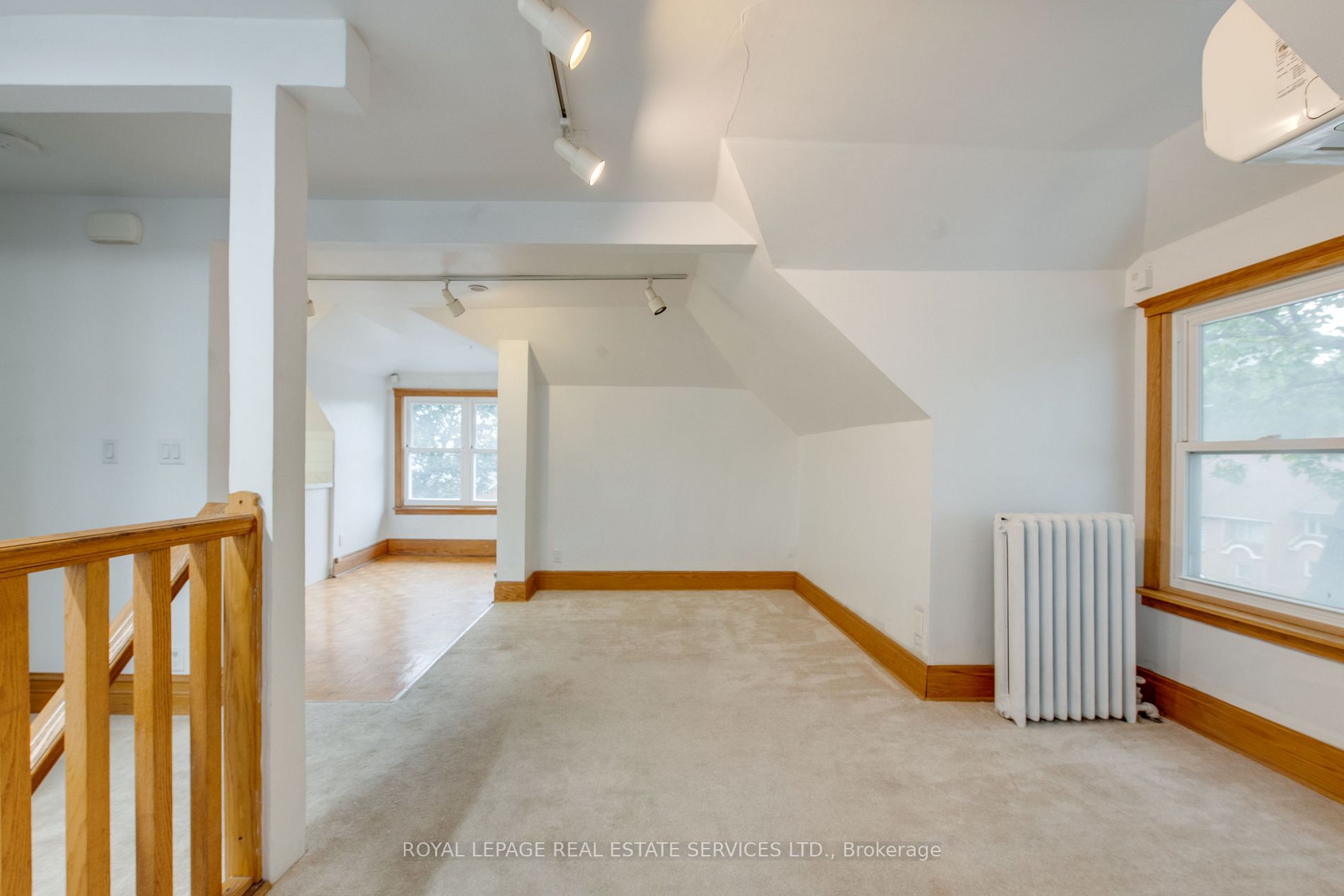 353 Spadina Rd, #3