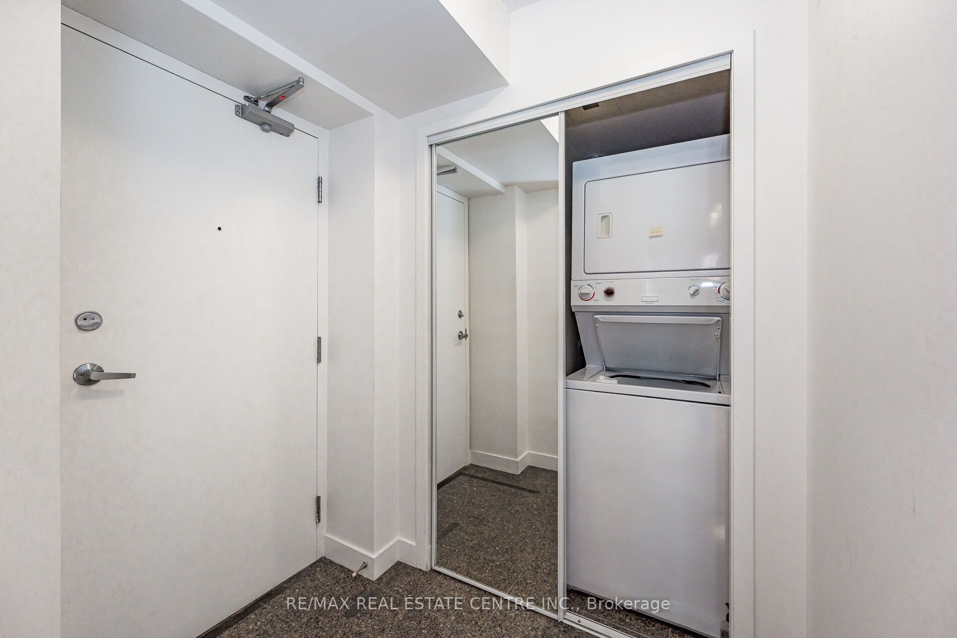 10 Navy Wharf Crt, #505