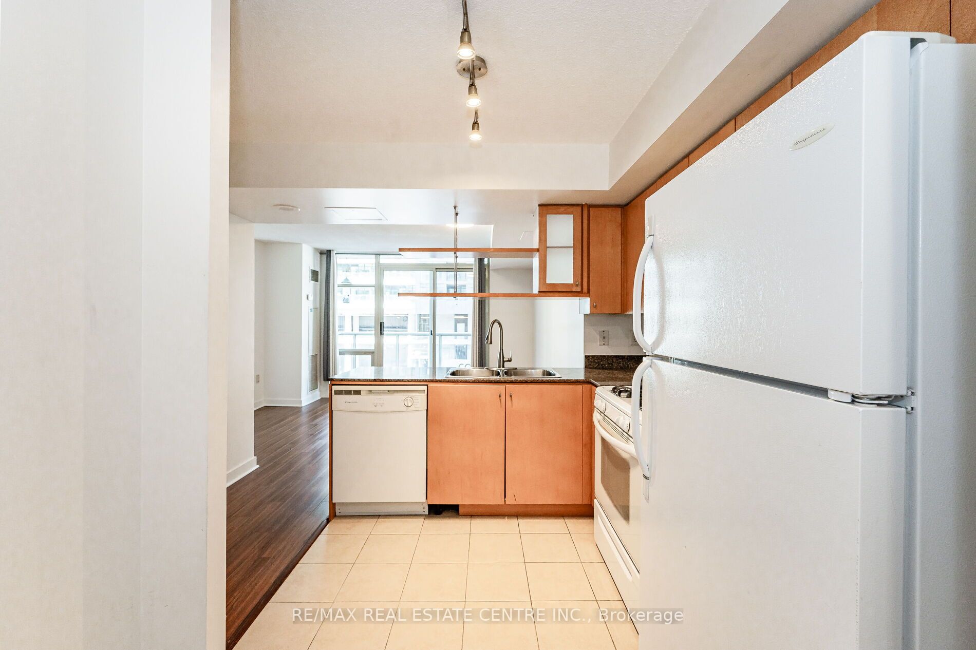 10 Navy Wharf Crt, #505