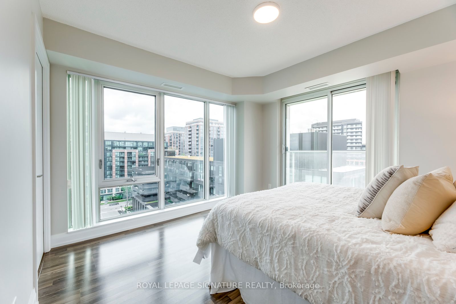 565 Wilson Ave, #W1002