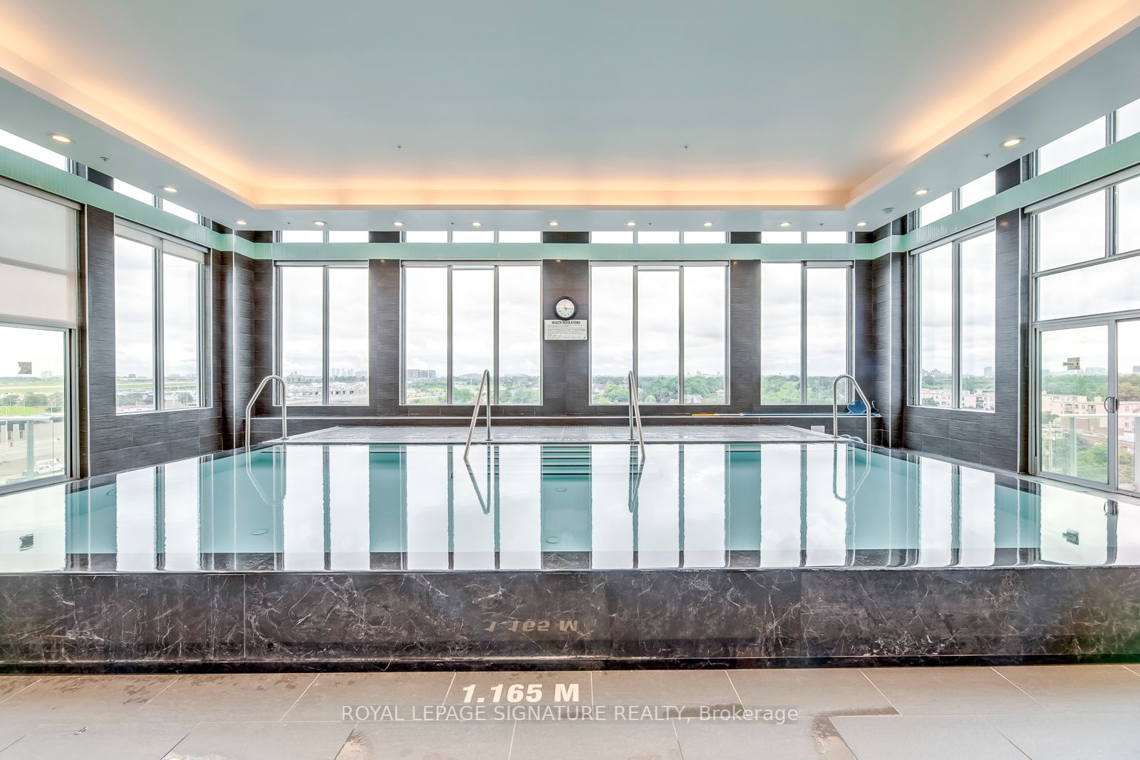 565 Wilson Ave, #W1002