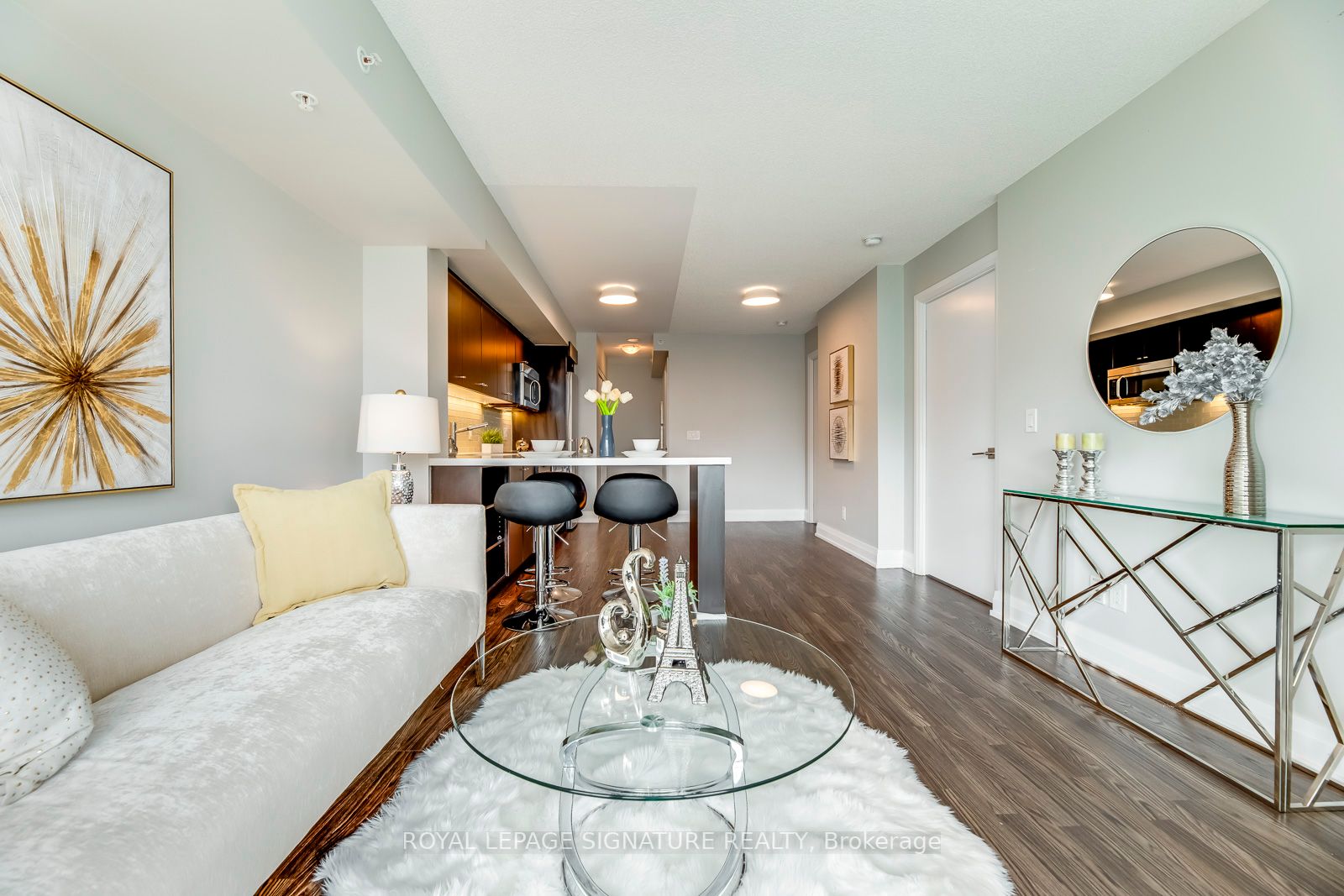 565 Wilson Ave, #W1002