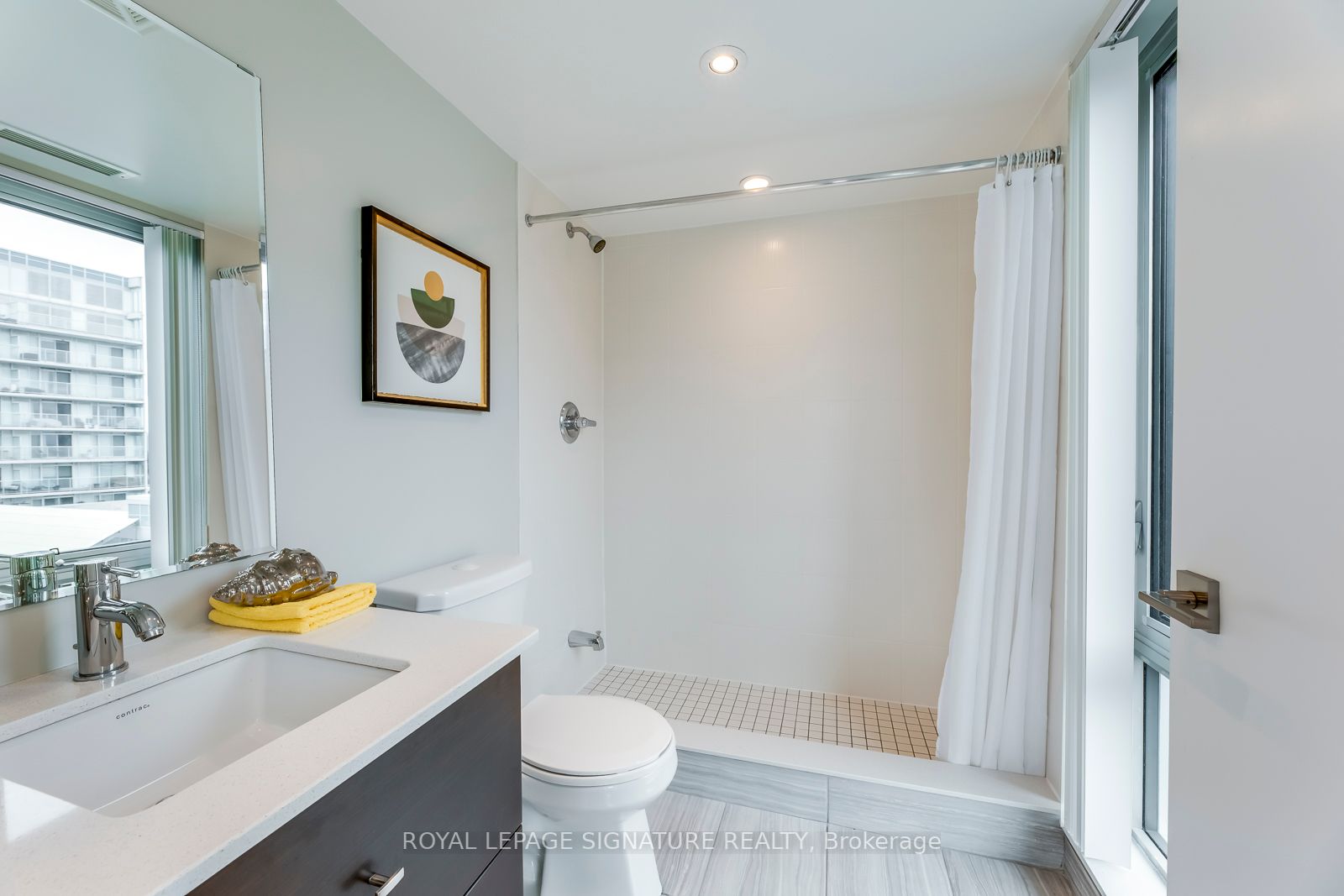 565 Wilson Ave, #W1002