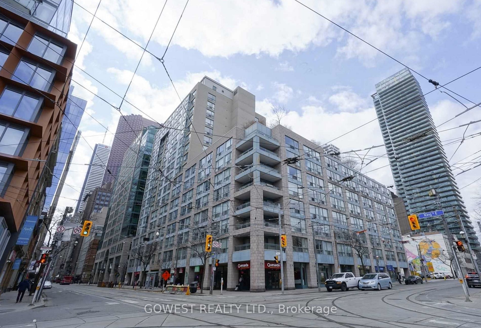 92 King St E, #505