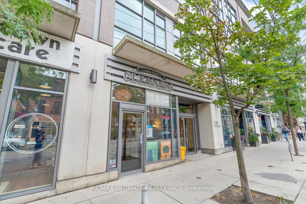 569 King St E, #404