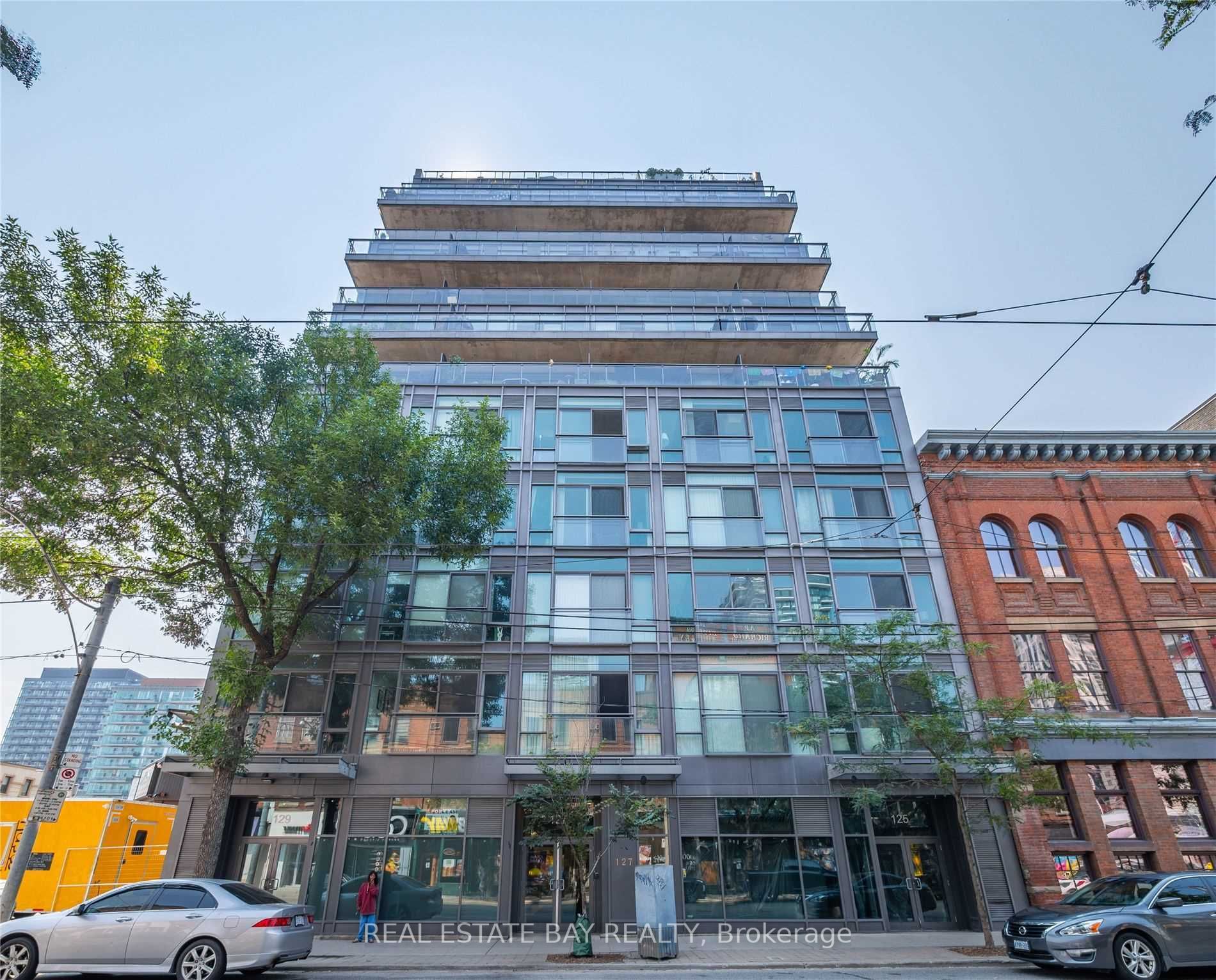 127 Queen St E, #Ph 2