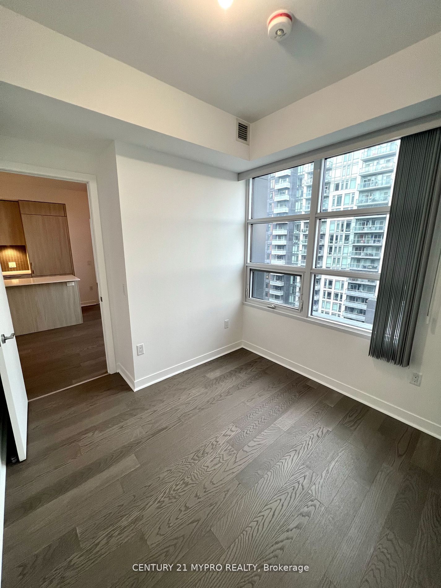 501 Adelaide St W, #1010