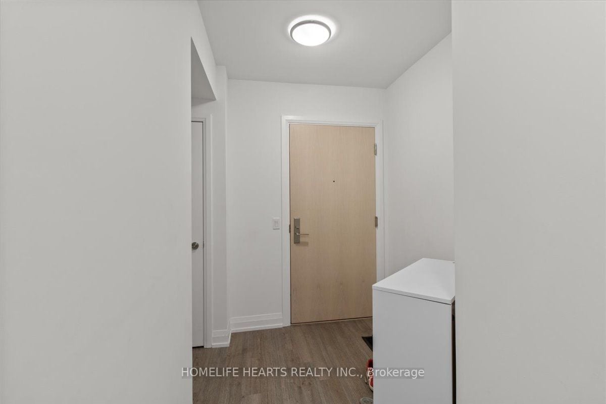 77 Mutual St, #3104