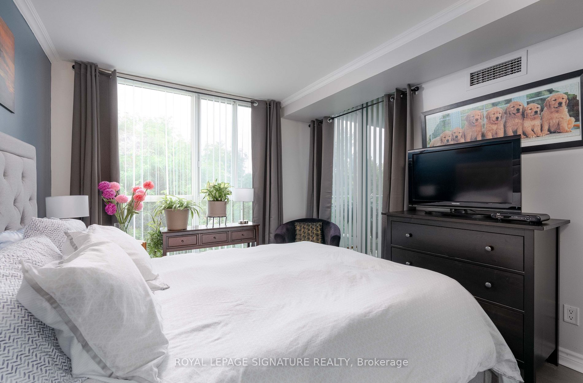 398 Eglinton Ave E, #602