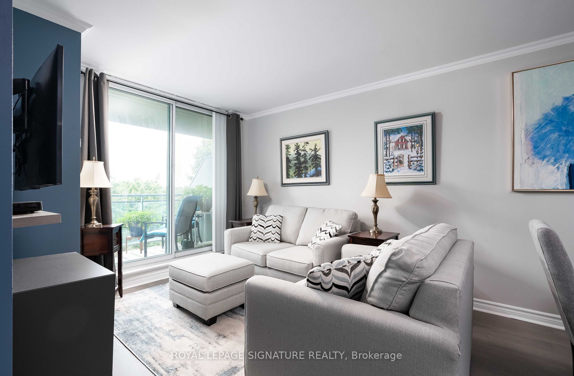 398 Eglinton Ave E, #602