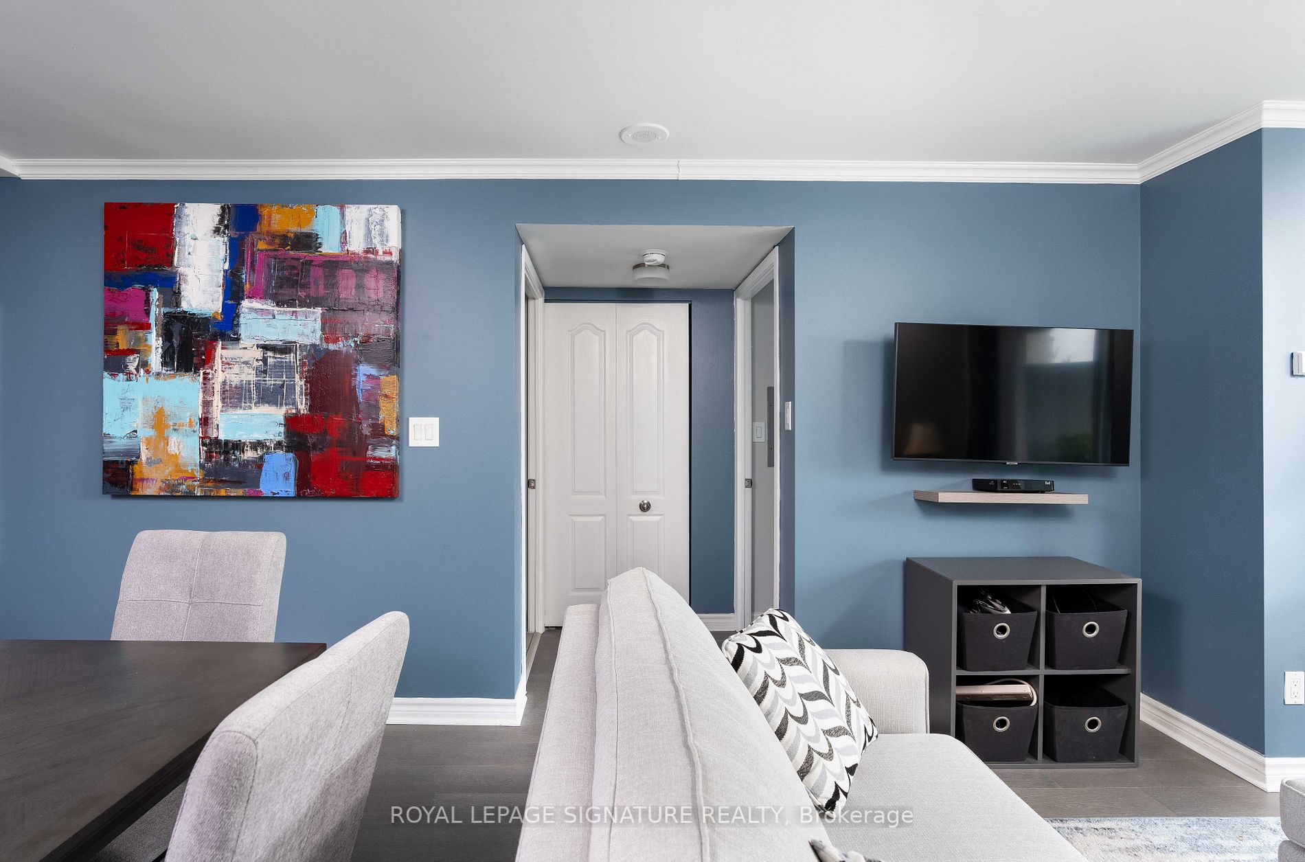 398 Eglinton Ave E, #602