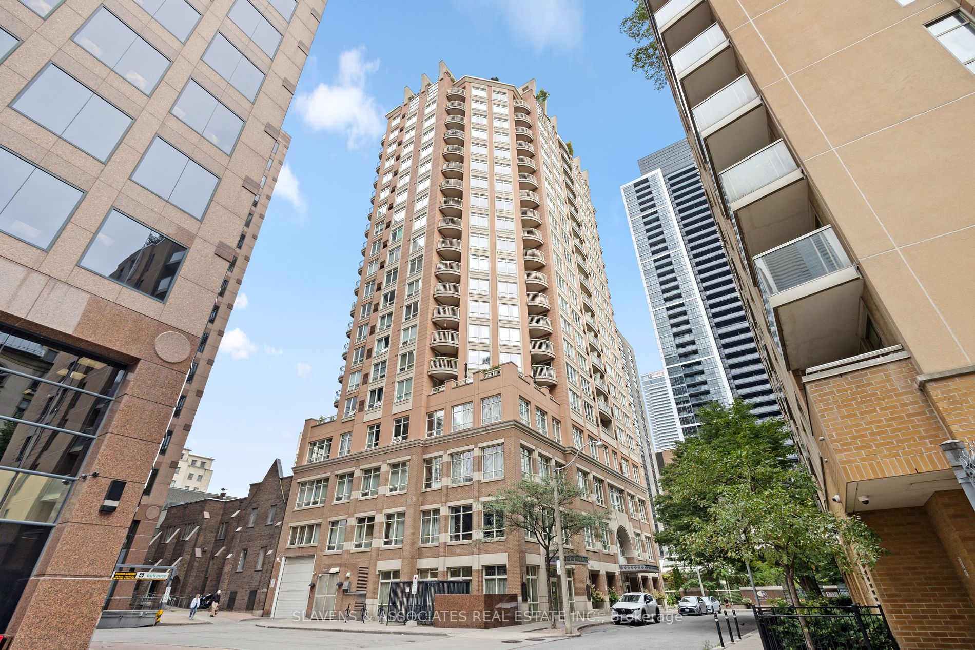 100 Hayden St, #2002
