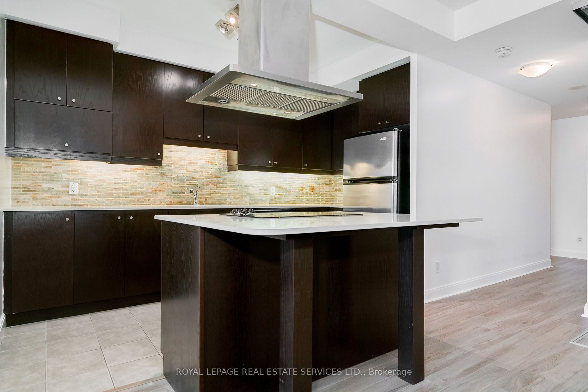 1 Scott St, #503