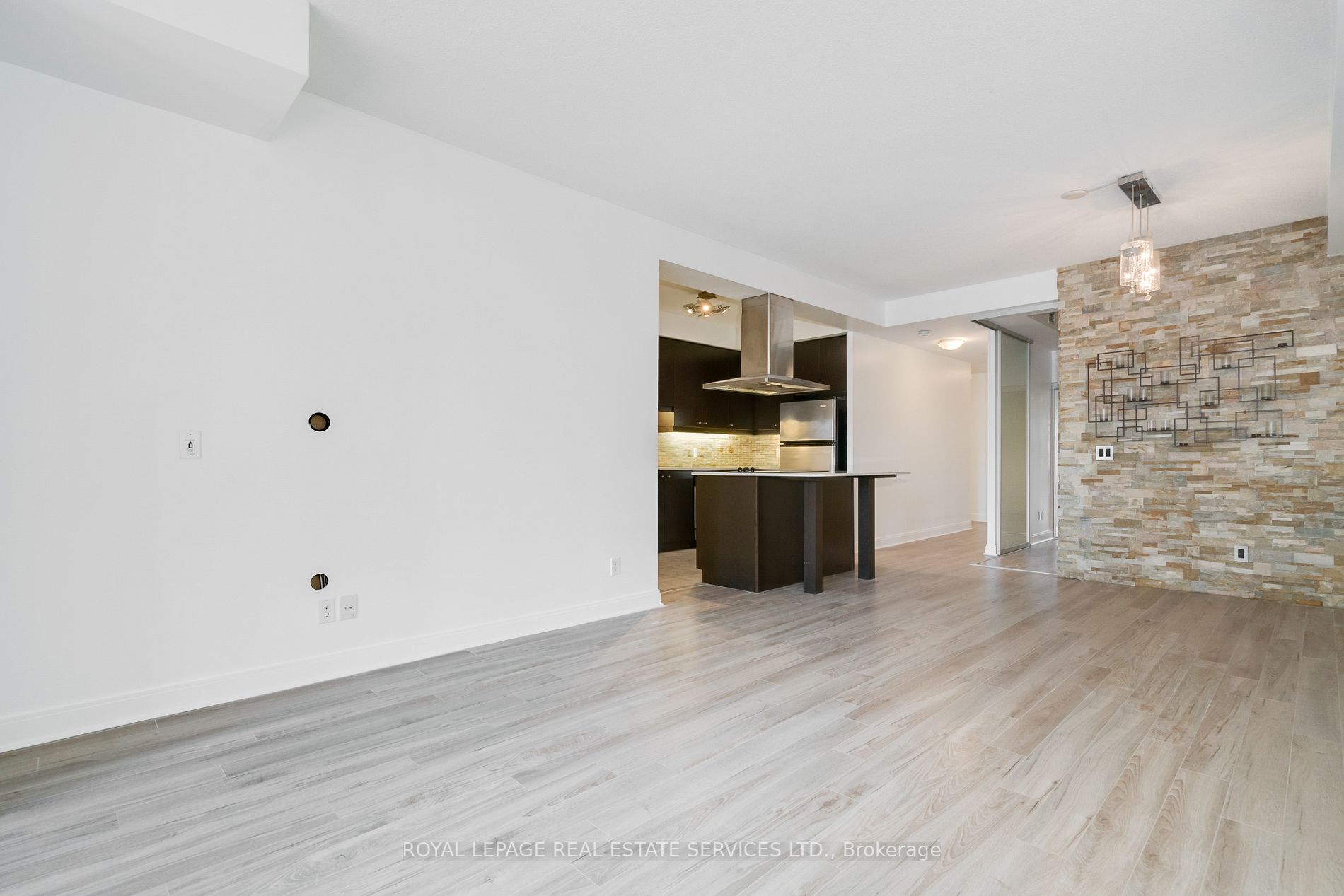 1 Scott St, #503