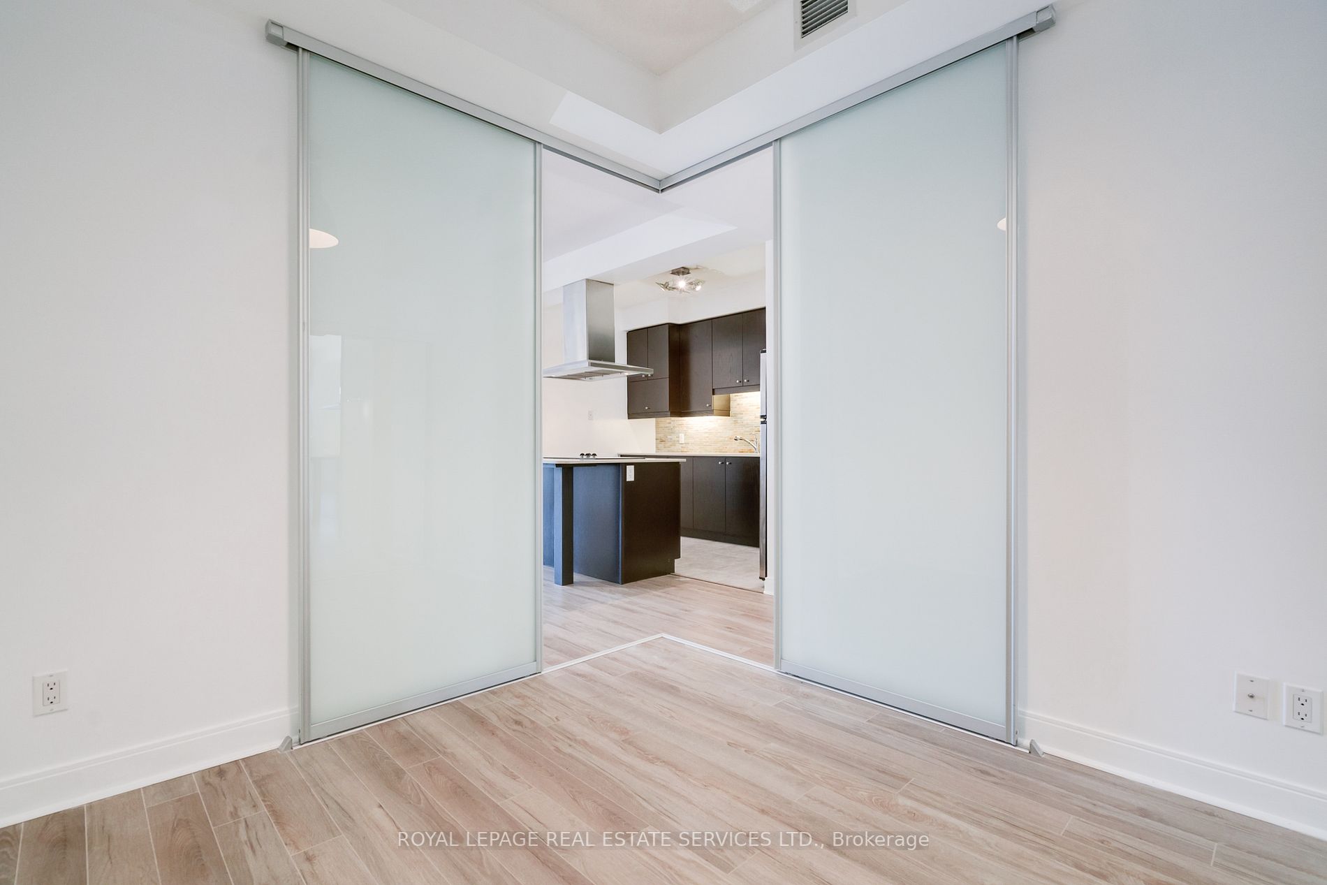 1 Scott St, #503