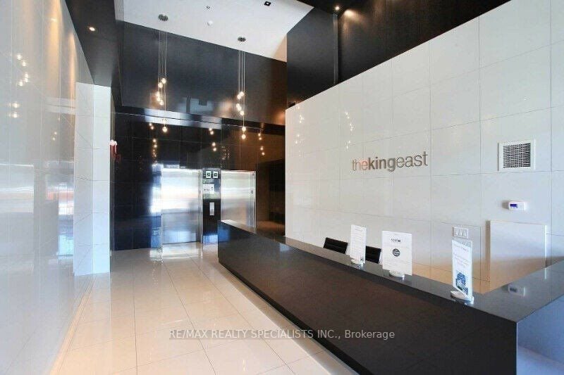 318 King St E, #201