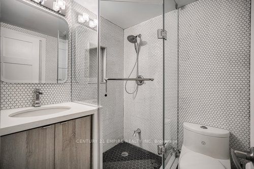 77 Lombard St, #104
